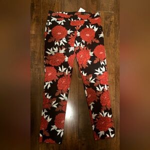 NWT Le Chateau Floral Pants - Size 0 (Fit Bigger)